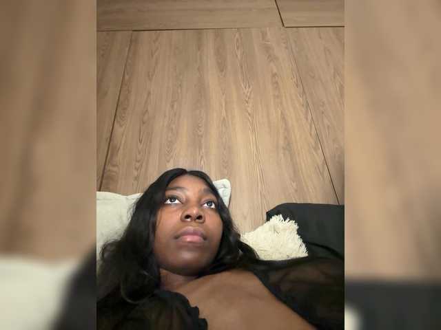 Anaisbeily live cam on BongaCams