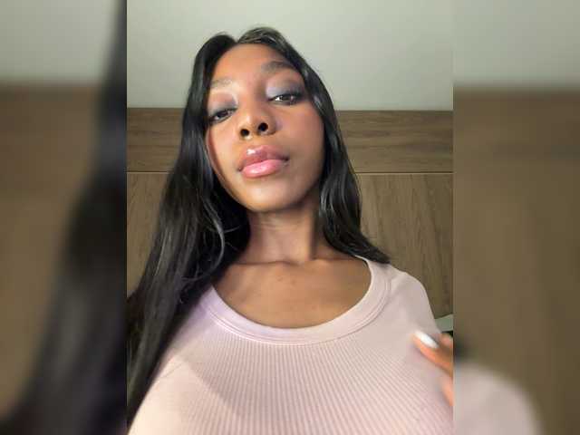Anaisbeily live cam on BongaCams