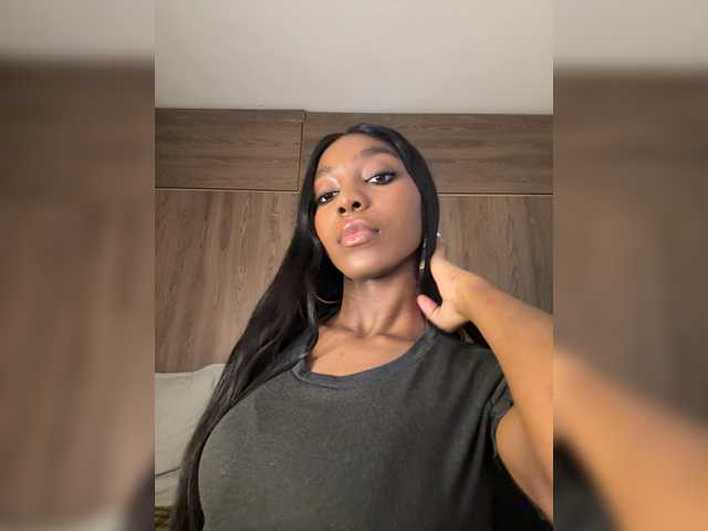 Anaisbeily live cam on BongaCams