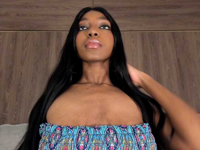 Anaisbeily, live now on BongaCams