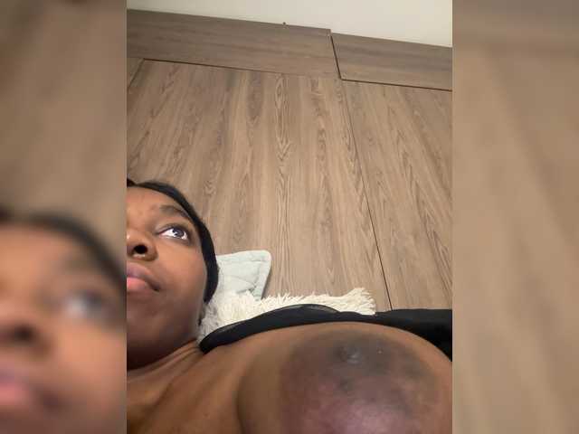 Anaisbeily live cam on BongaCams
