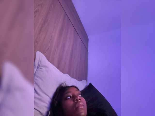 Anaisbeily live cam on BongaCams
