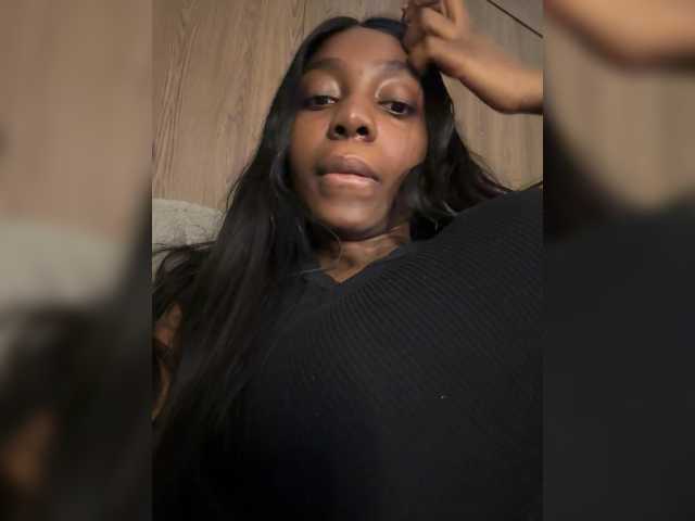 Anaisbeily live cam on BongaCams