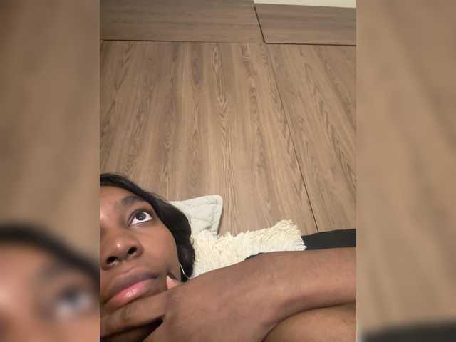 Anaisbeily live cam on BongaCams