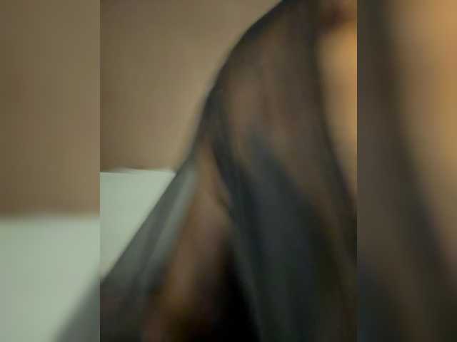 Anaisbeily live cam on BongaCams