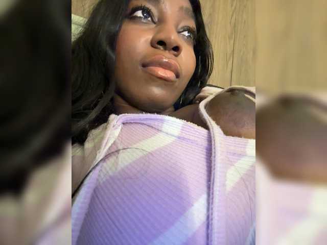 Anaisbeily live cam on BongaCams