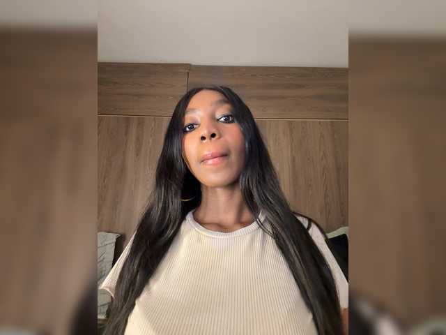 Anaisbeily live cam on BongaCams