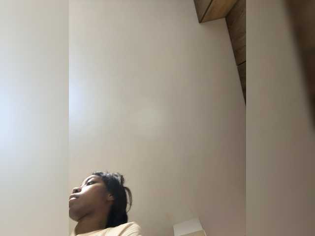 Anaisbeily live cam on BongaCams