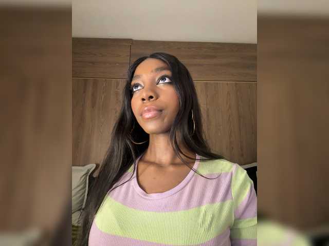 Anaisbeily live cam on BongaCams