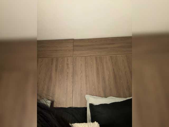 Anaisbeily live cam on BongaCams