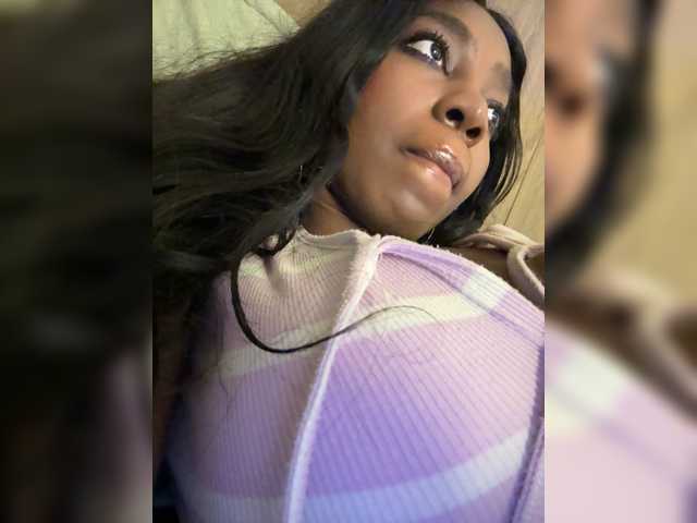 Anaisbeily live cam on BongaCams