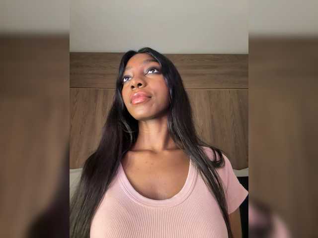 Anaisbeily live cam on BongaCams
