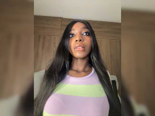 Anaisbeily live cam on BongaCams