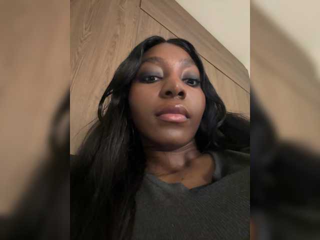 Anaisbeily live cam on BongaCams