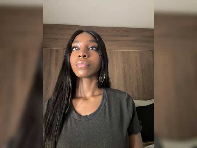 Anaisbeily live cam on BongaCams