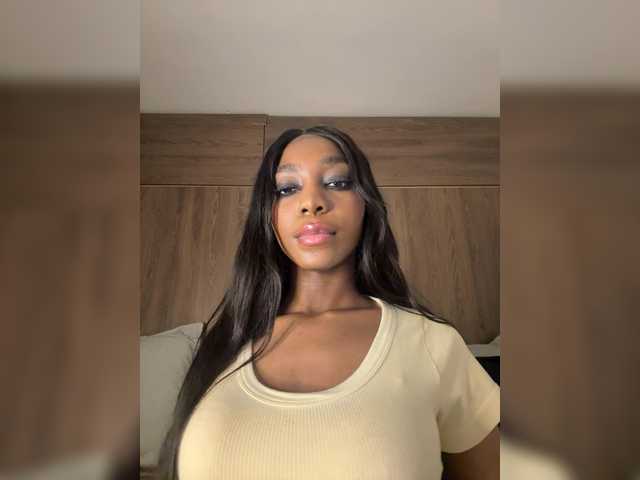 Anaisbeily live cam on BongaCams