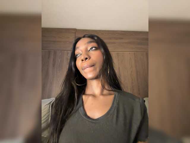 Anaisbeily live cam on BongaCams