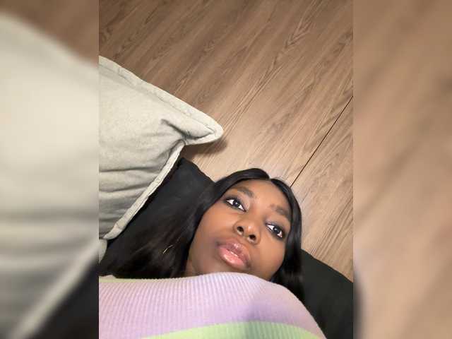 Anaisbeily live cam on BongaCams