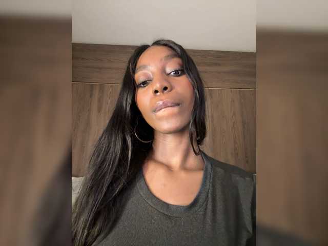 Anaisbeily live cam on BongaCams