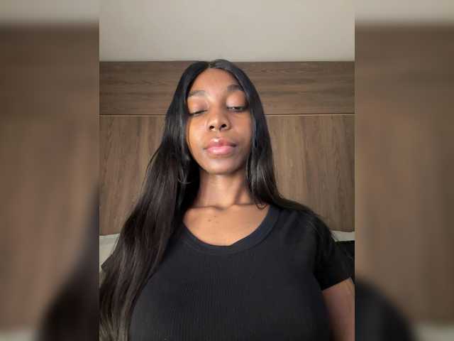 Anaisbeily live cam on BongaCams