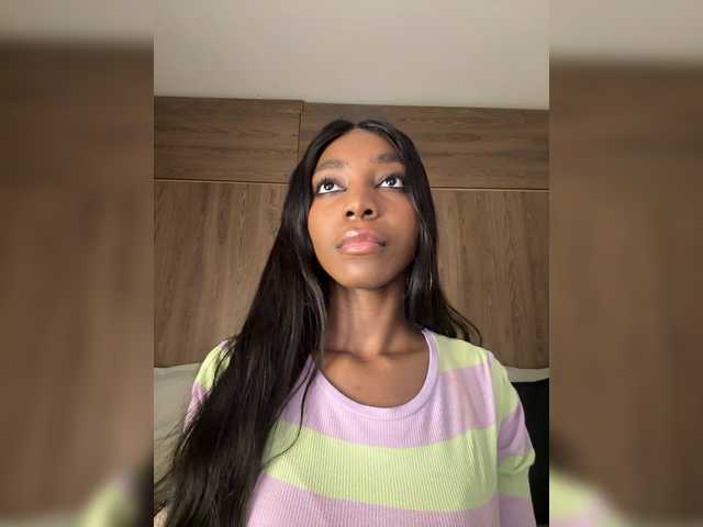 Anaisbeily live cam on BongaCams
