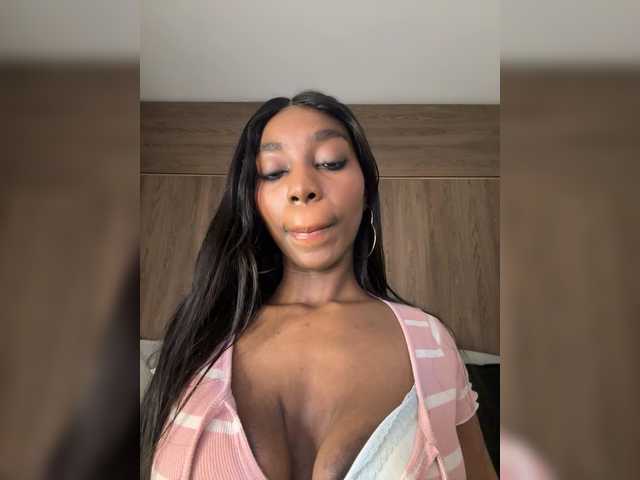 Anaisbeily live cam on BongaCams
