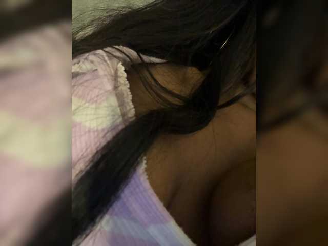 Anaisbeily live cam on BongaCams