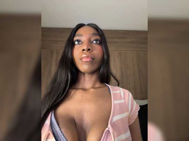 Anaisbeily live cam on BongaCams