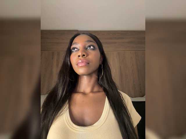 Anaisbeily live cam on BongaCams