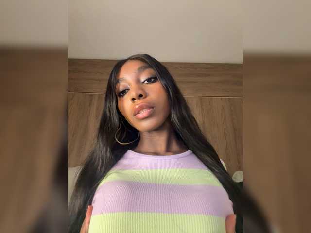 Anaisbeily live cam on BongaCams