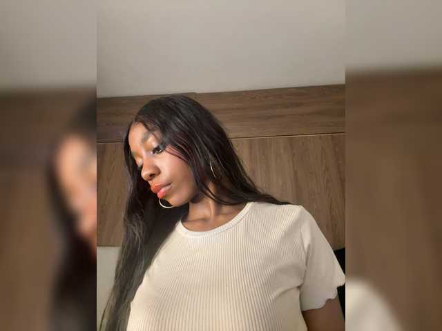 Anaisbeily live cam on BongaCams