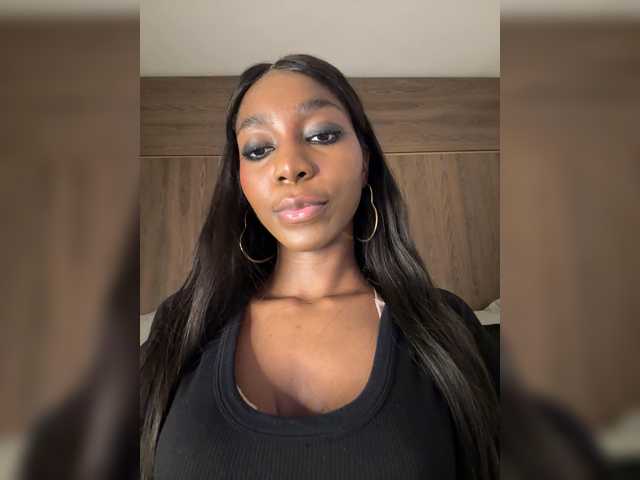Anaisbeily live cam on BongaCams