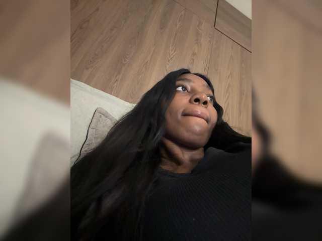 Anaisbeily live cam on BongaCams