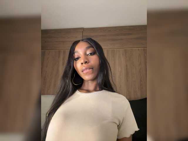 Anaisbeily live cam on BongaCams
