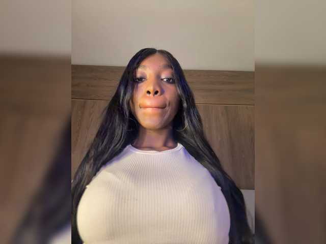 Anaisbeily's BongaCams show and profile