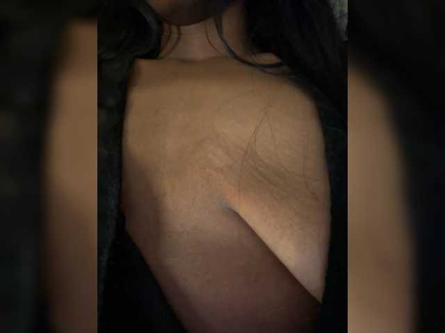 Anaisbeily live cam