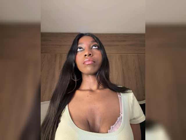 Anaisbeily live cam on BongaCams