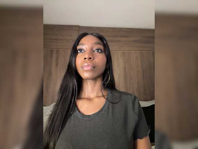 Anaisbeily live cam on BongaCams