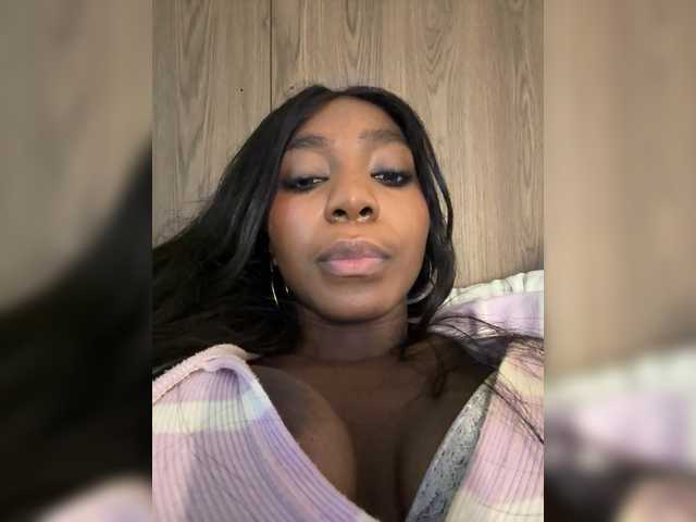 Anaisbeily live cam on BongaCams