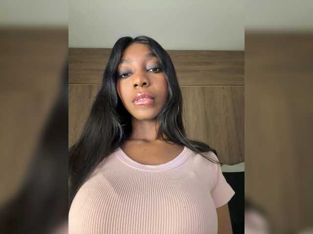 Anaisbeily live cam on BongaCams