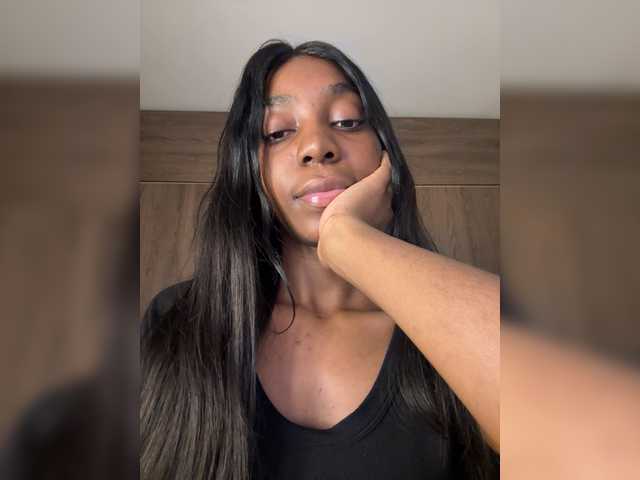 Anaisbeily live cam on BongaCams