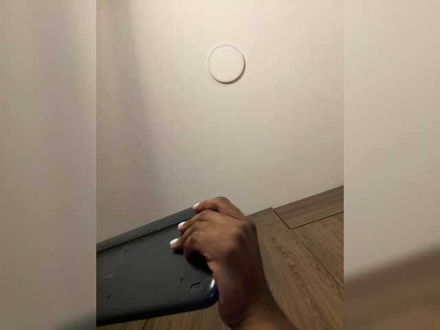Anaisbeily live cam on BongaCams