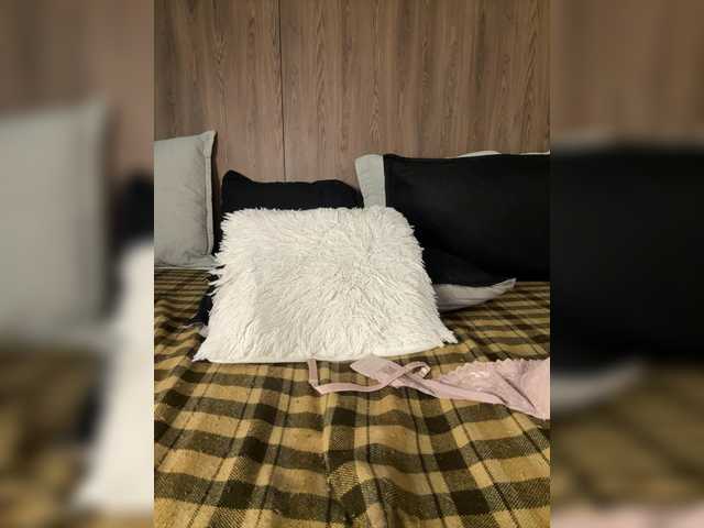 Anaisbeily live cam on BongaCams