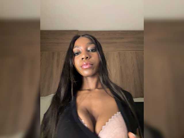 Anaisbeily live cam on BongaCams