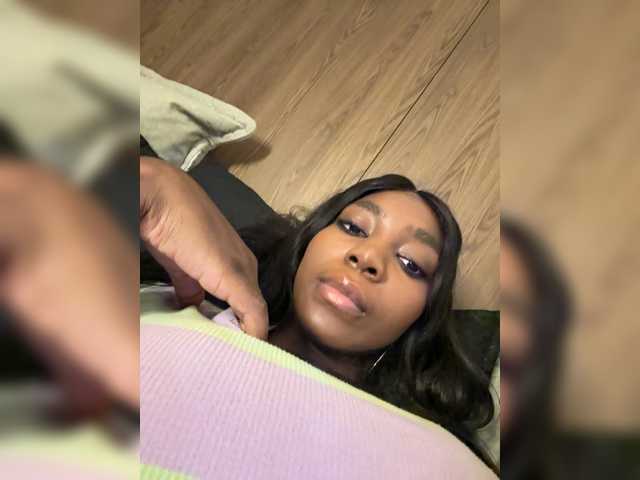 Anaisbeily live cam on BongaCams
