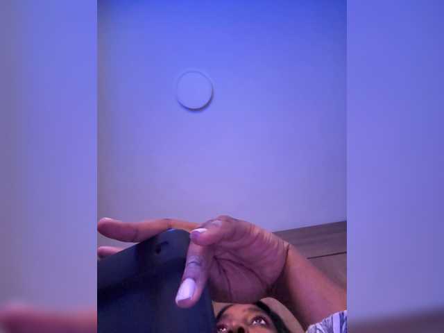 Anaisbeily live cam on BongaCams