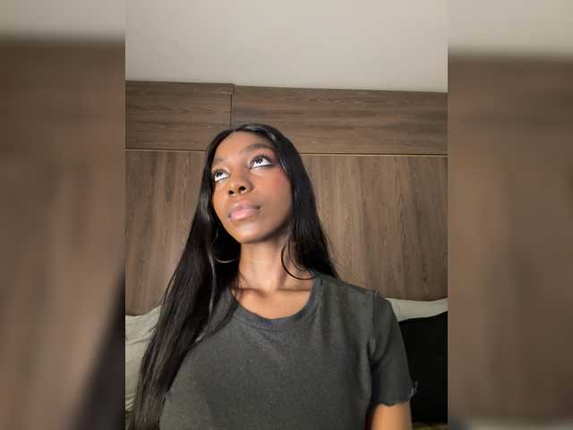 Anaisbeily live cam on BongaCams