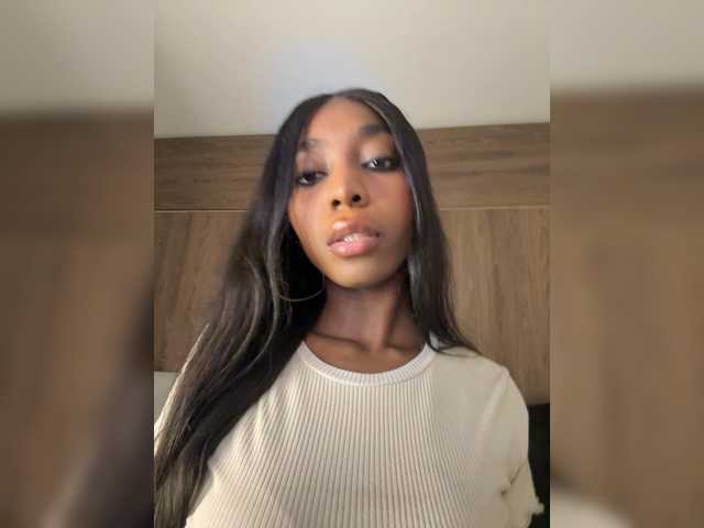 Anaisbeily live cam on BongaCams