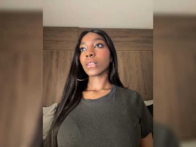 Anaisbeily live cam on BongaCams