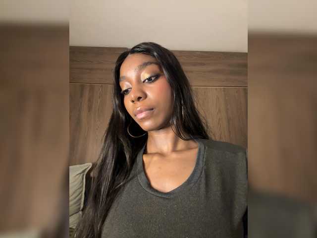 Anaisbeily live cam on BongaCams